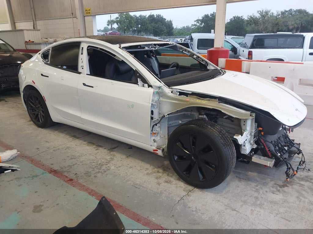 Tesla Model 3 2024
