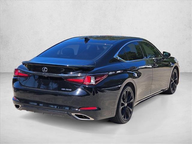 Lexus ES 2022