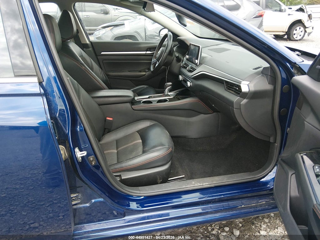 Nissan Altima 2024