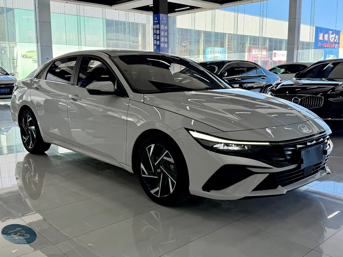 Hyundai Elantra 2023