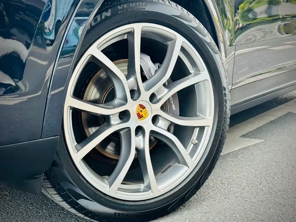 Porsche Cayenne 2021