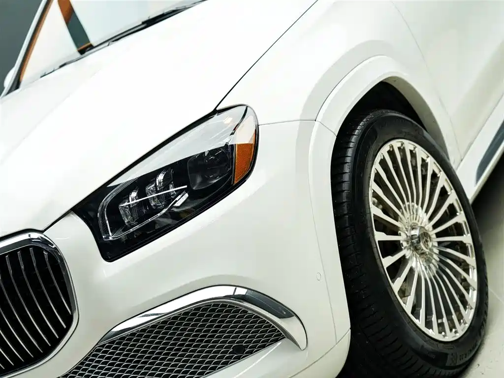 Mercedes-Benz GLS 2024