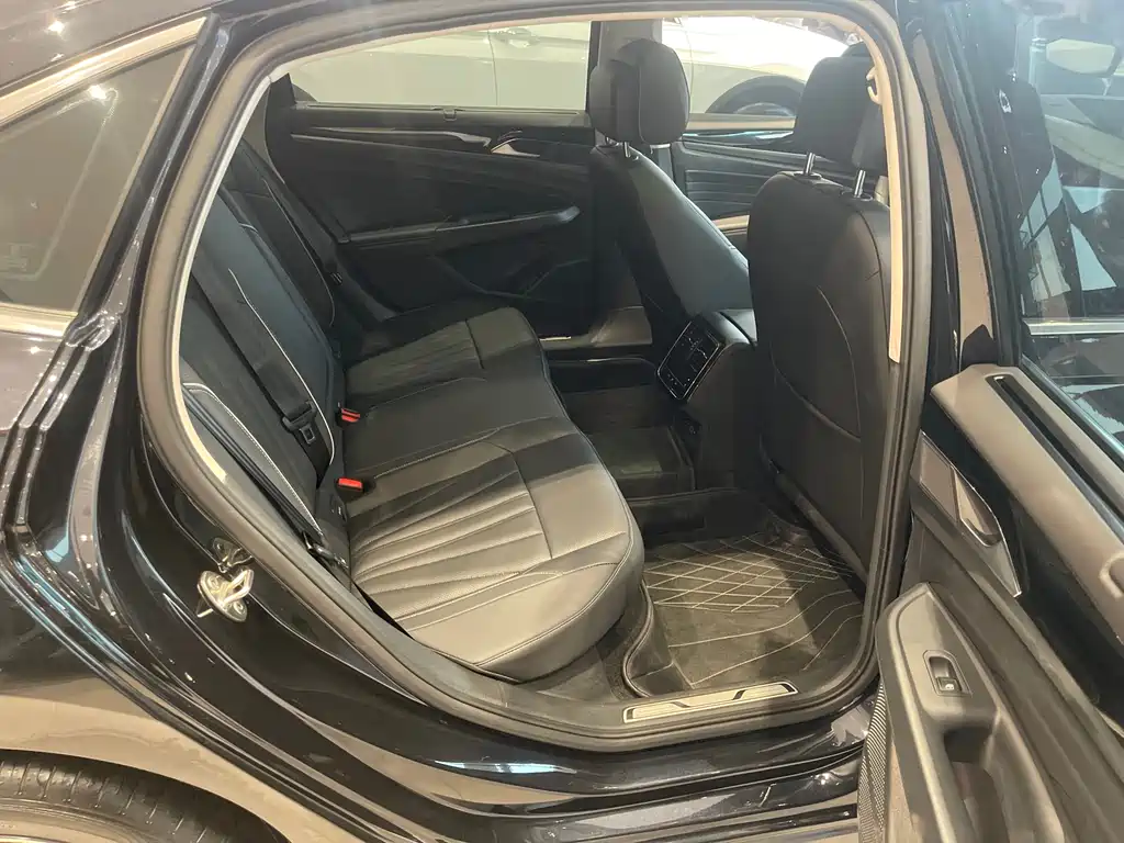 Volkswagen Passat 2024