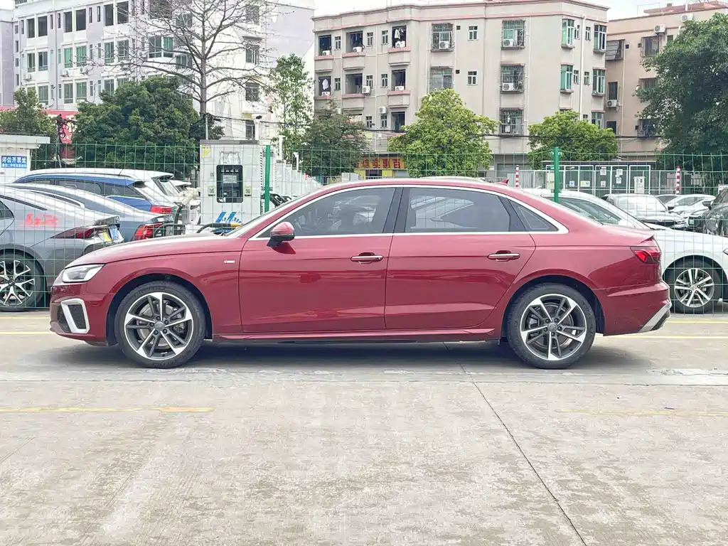 Audi A4 2021