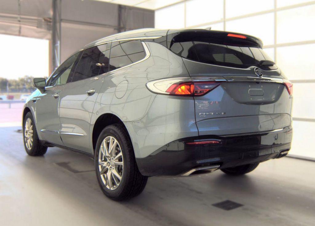 Buick Enclave 2023