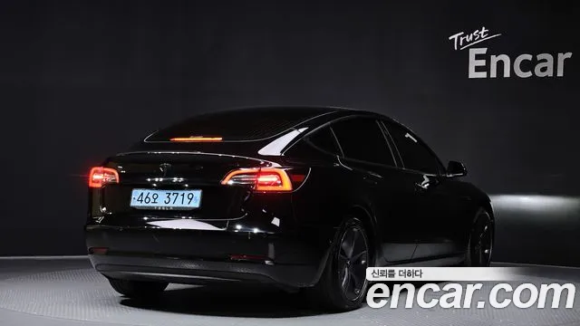 Tesla Model 3 2020