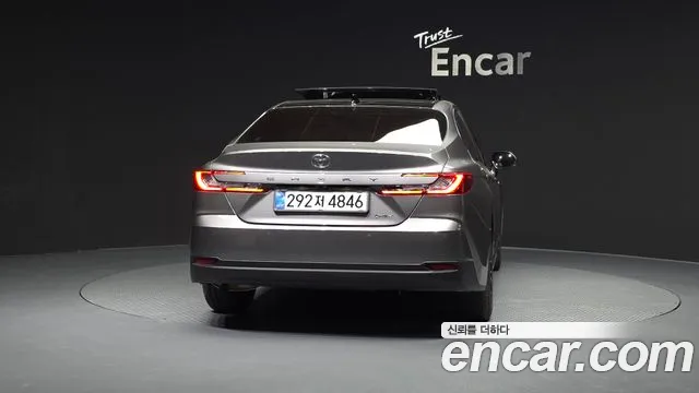 Toyota Camry 2025