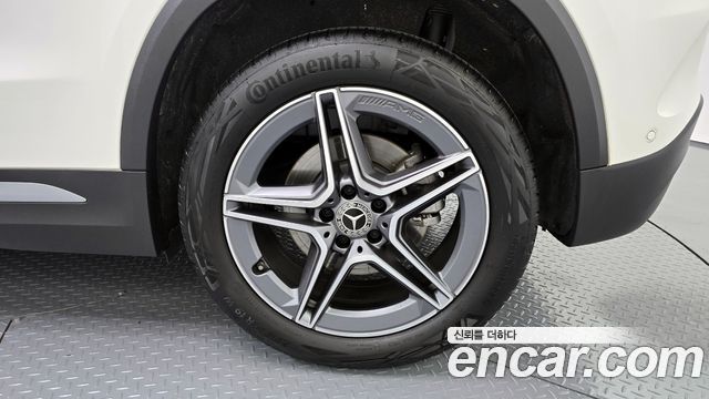 Mercedes-Benz GLA 2023