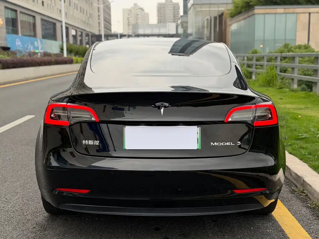 Tesla Model 3 2023
