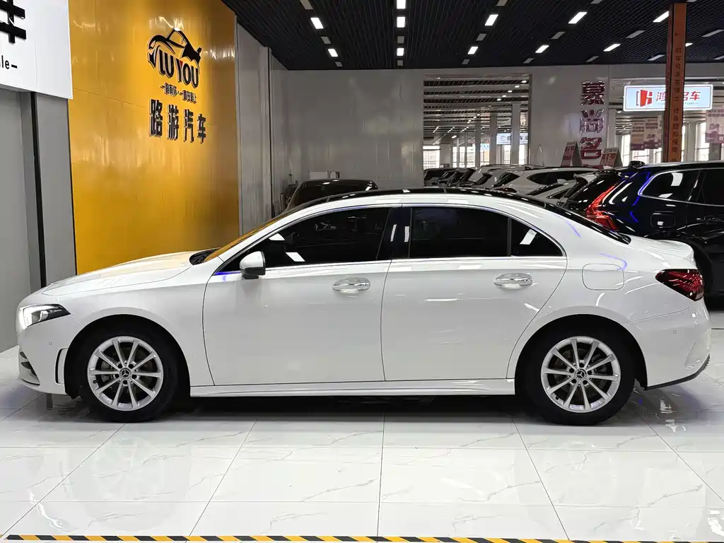 Mercedes-Benz A-Класс 2021