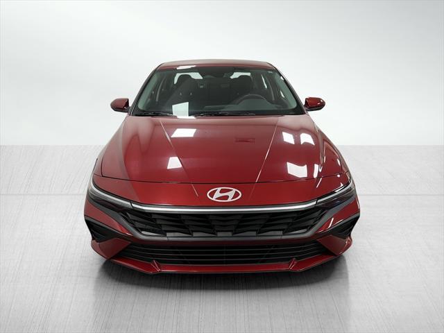 Hyundai Elantra 2024
