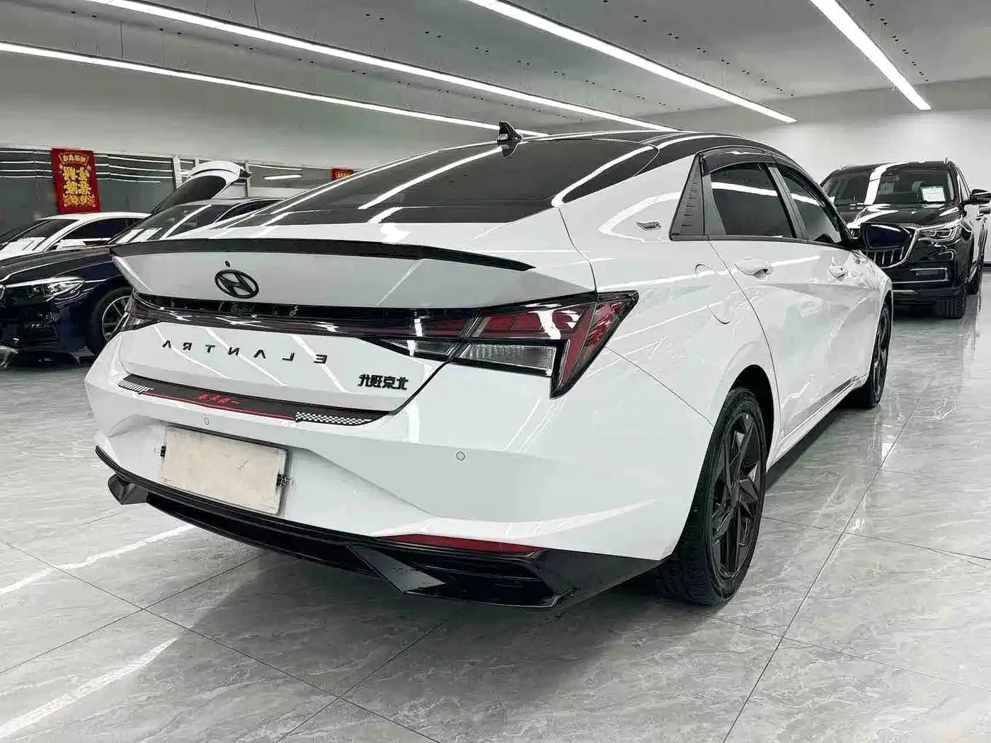 Hyundai Elantra 2023