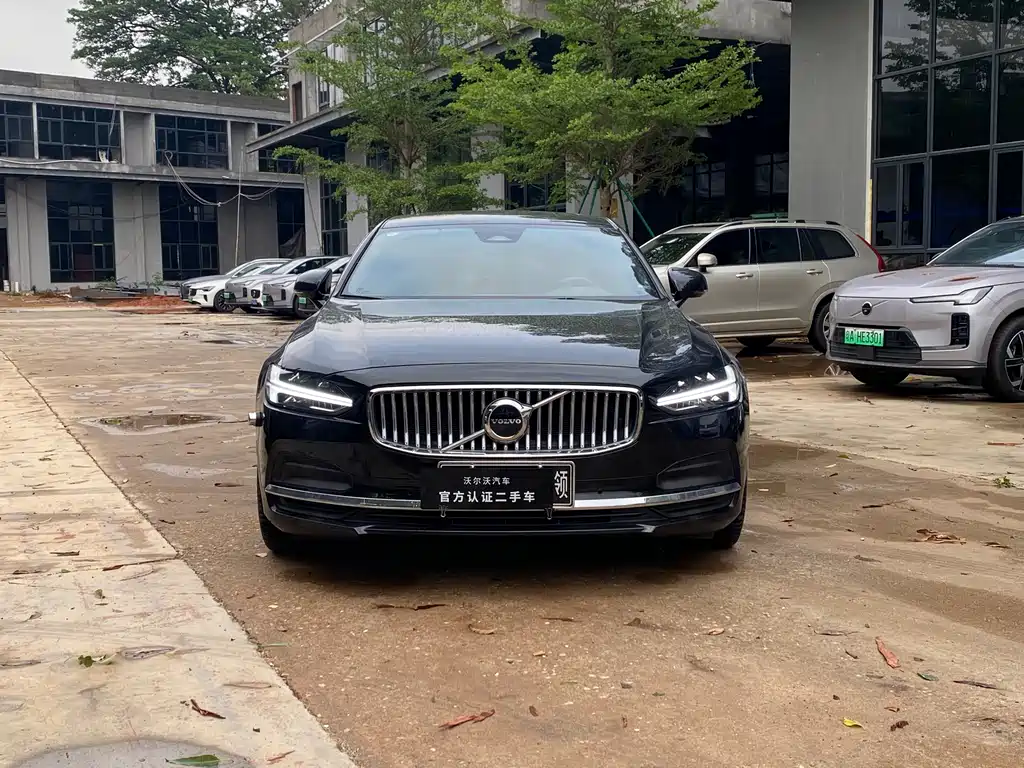 Volvo S90 2023