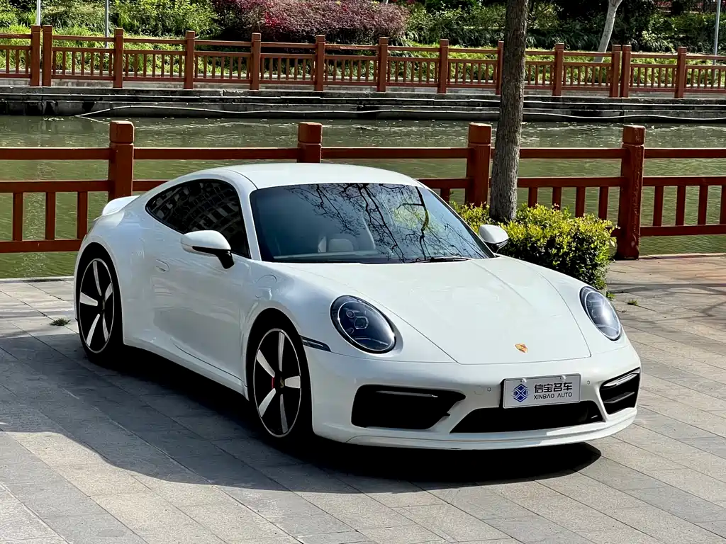 Porsche 911 2023