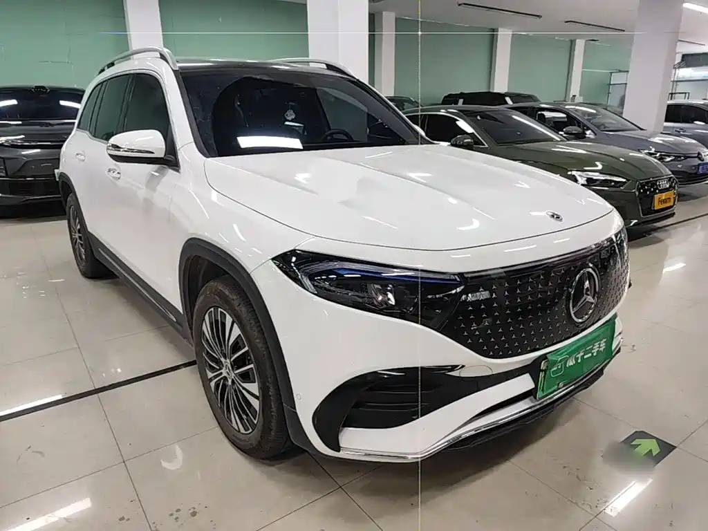Mercedes-Benz EQB 2025