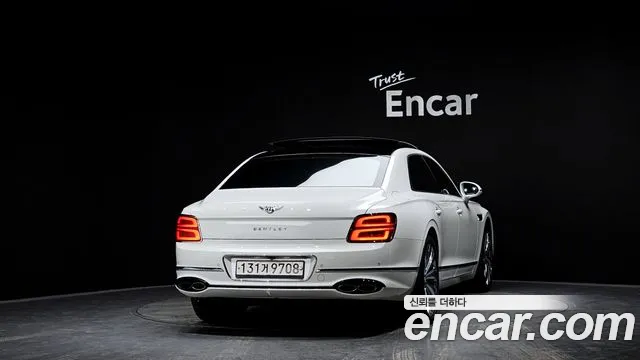 Bentley Flying Spur 2022