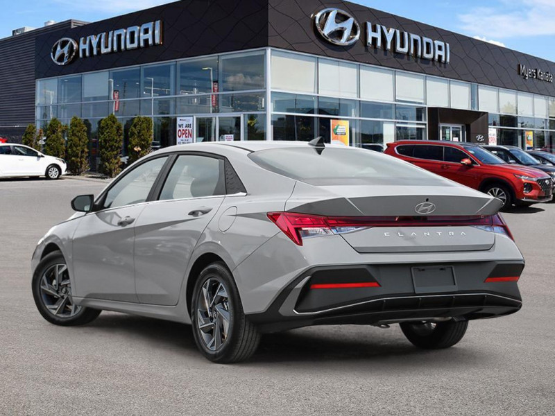 Hyundai Elantra 2025