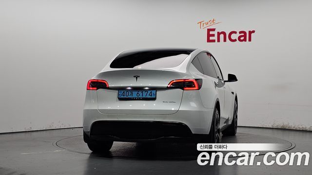 Tesla Model Y 2022