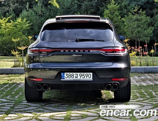 Porsche Macan 2021
