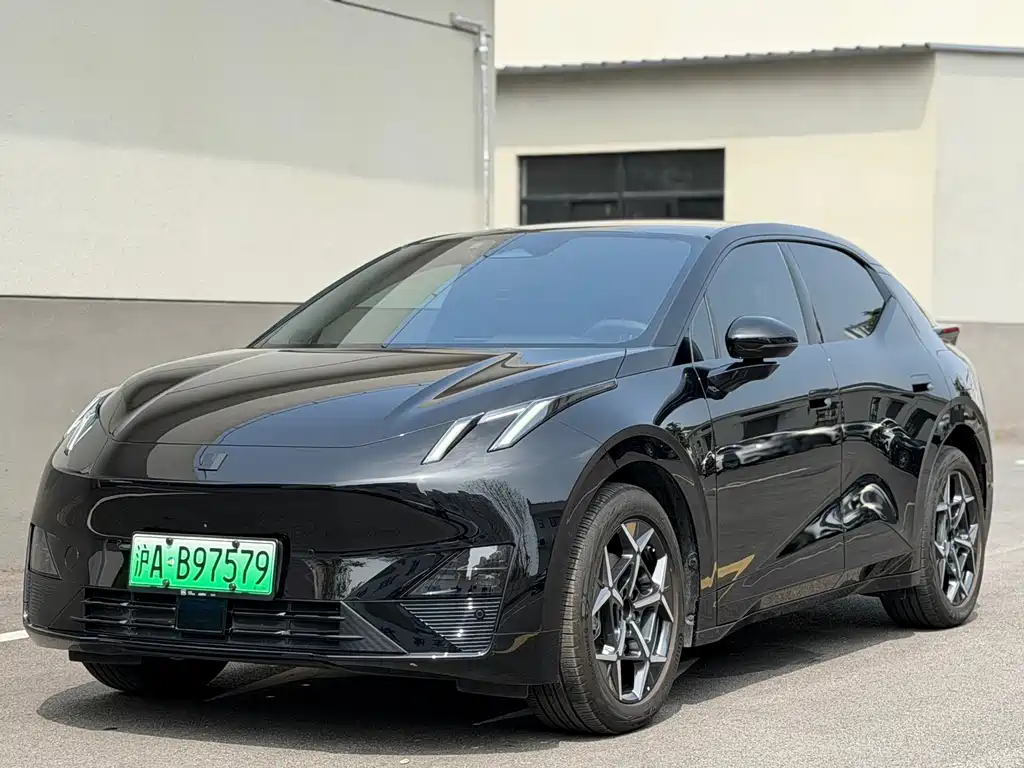 Lynk & Co Z20 2025