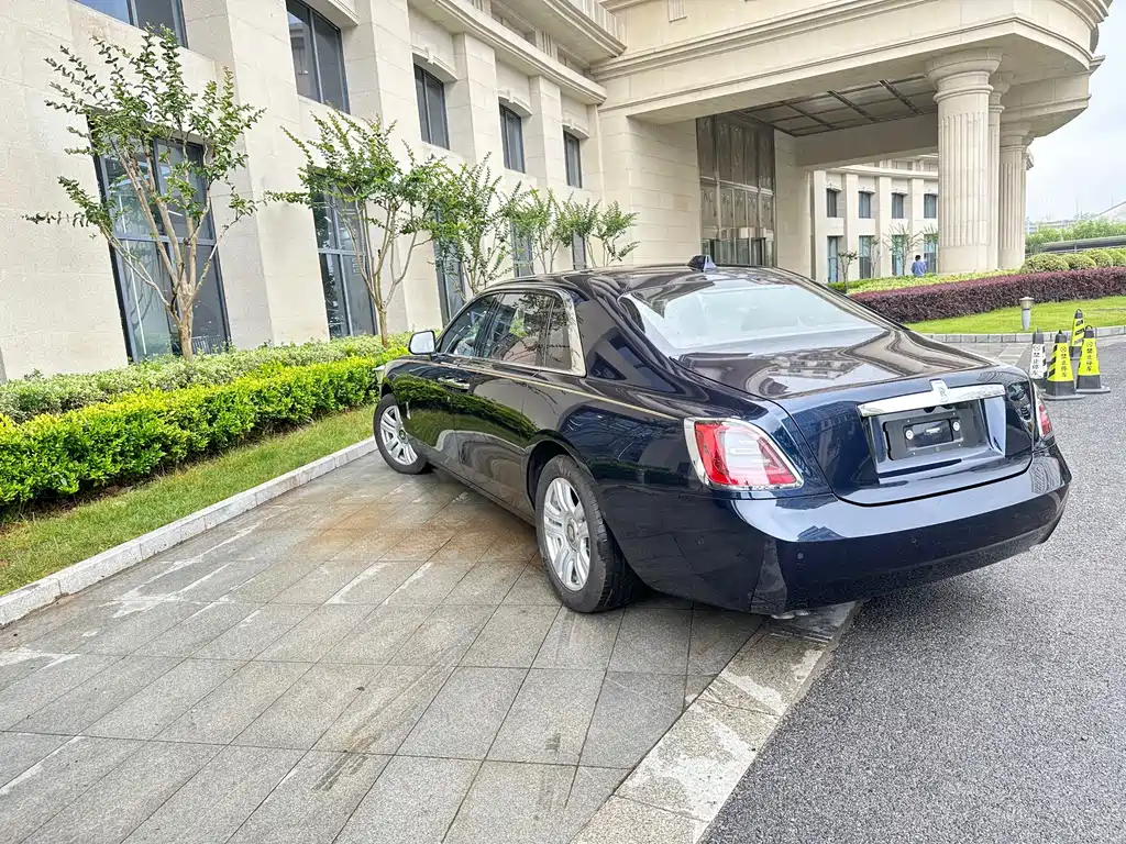 Rolls-Royce Ghost 2023