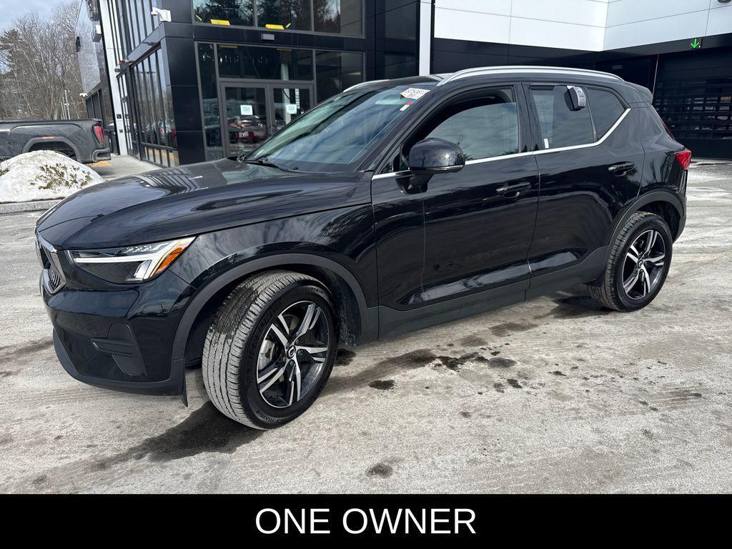 Volvo XC40 2025