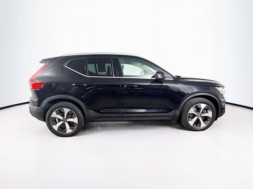 Volvo XC40 2023