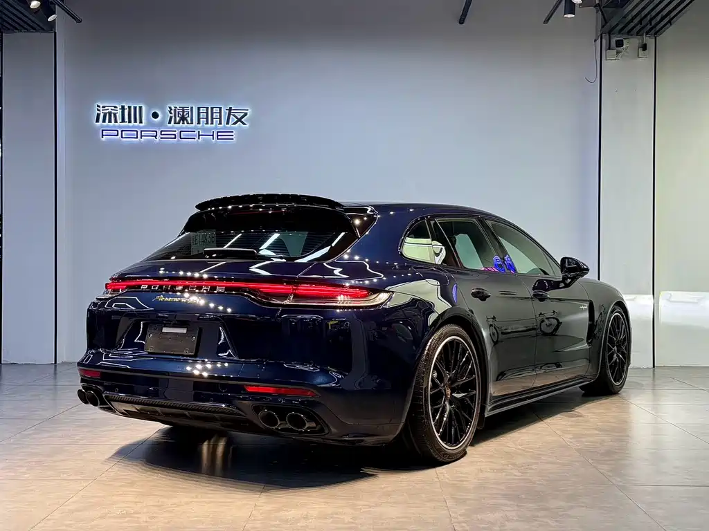 Porsche Panamera 2022