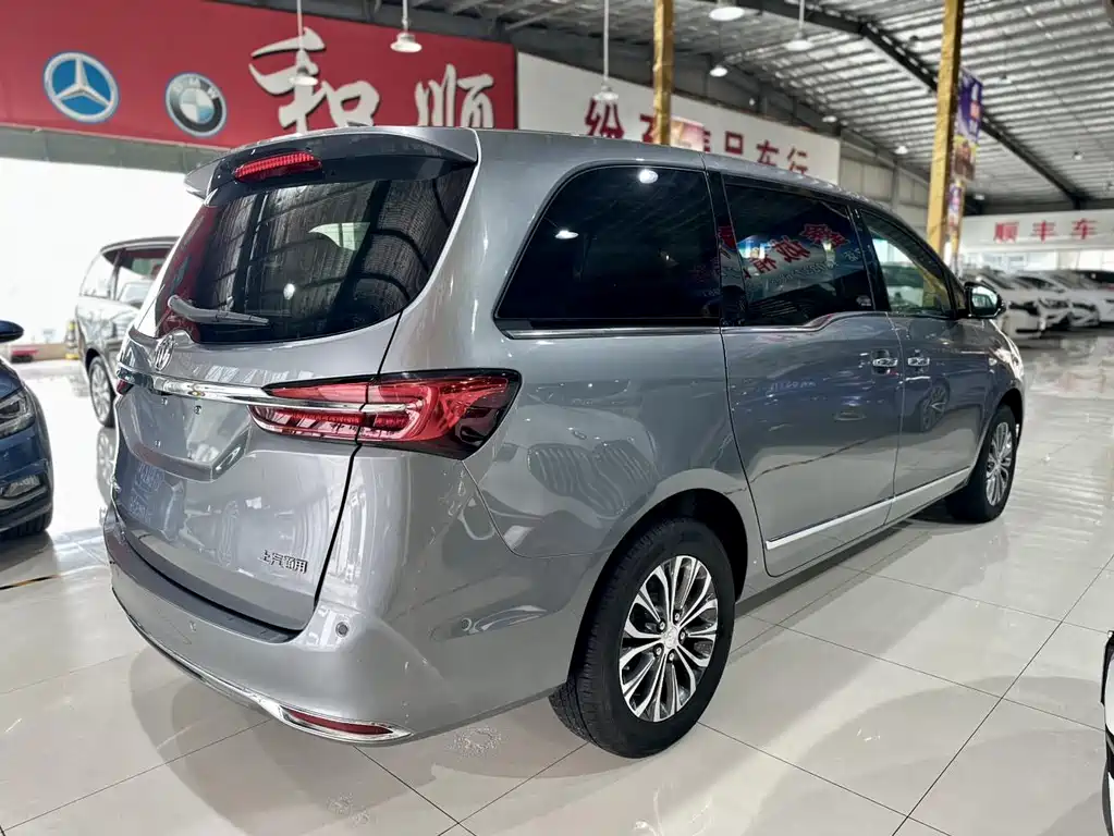 Buick GL8 2021