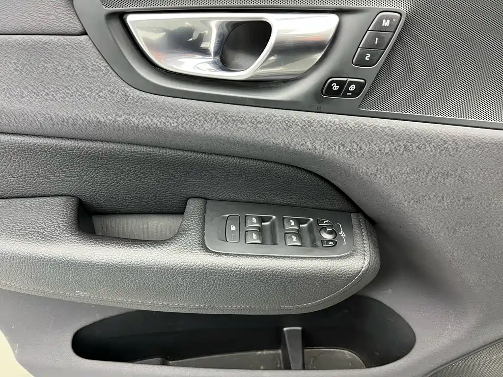 Volvo XC60 2021