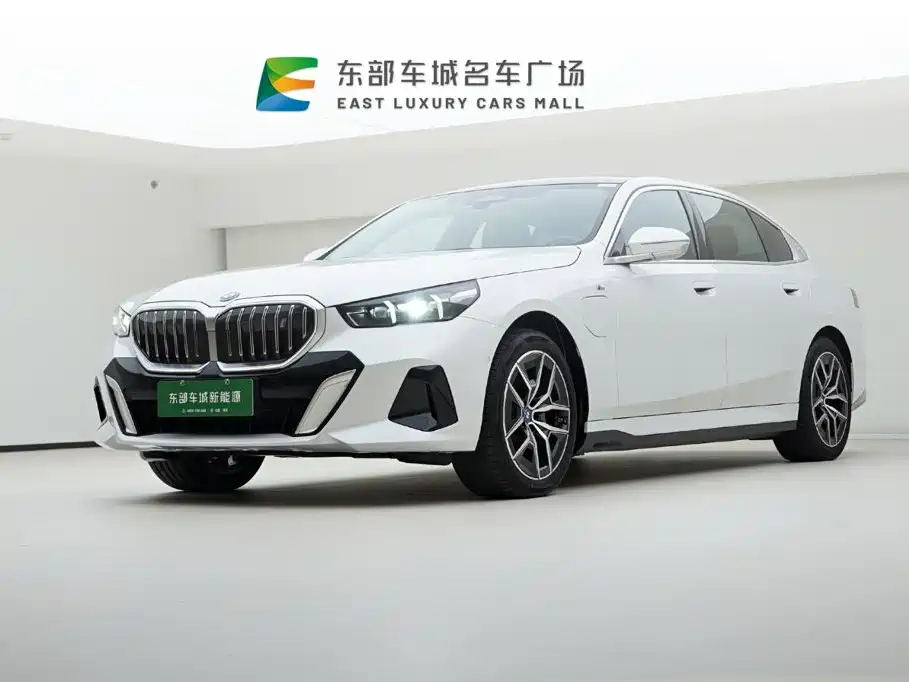 BMW i5 2024
