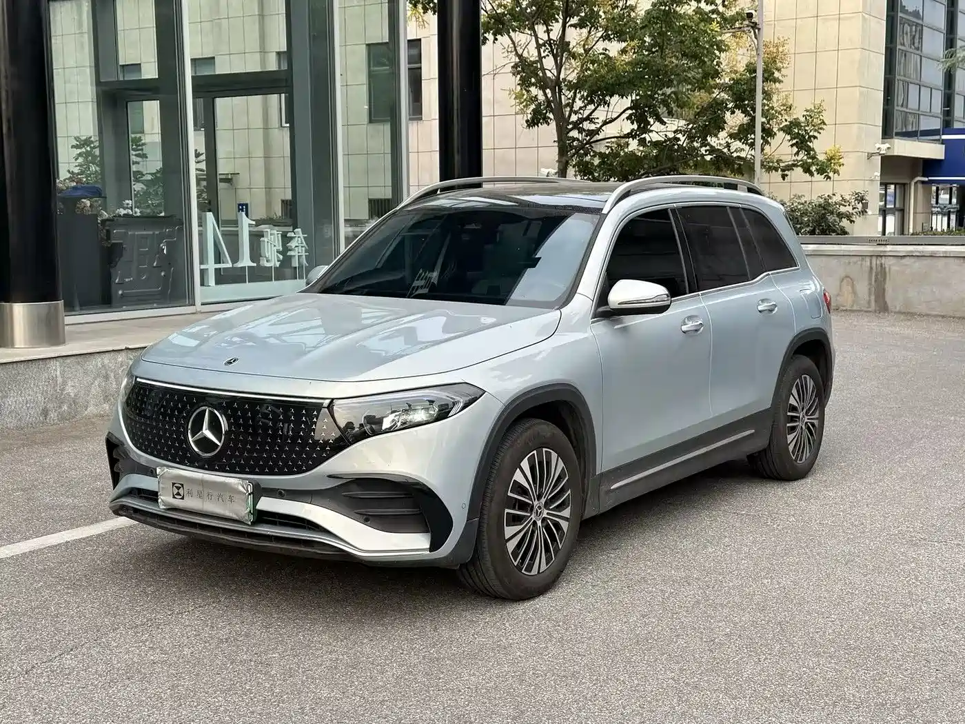 Mercedes-Benz EQB 2025