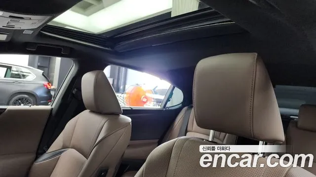 Lexus ES 2023