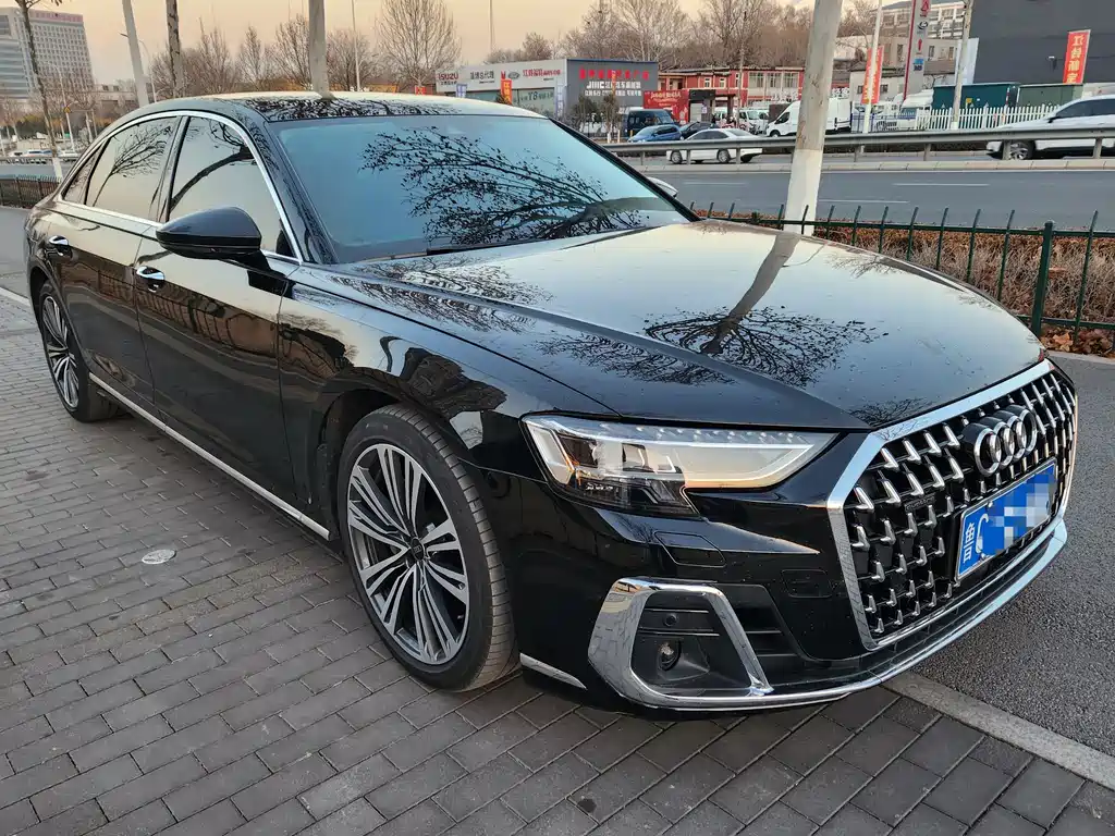 Audi A8 2024