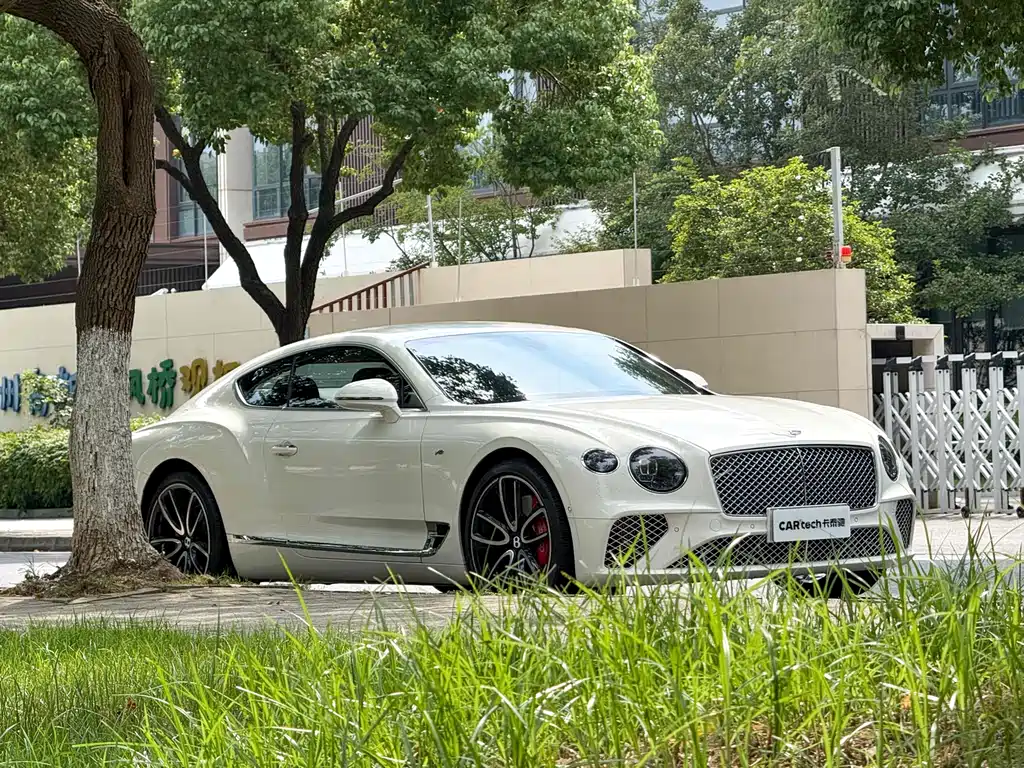Bentley Continental 2021