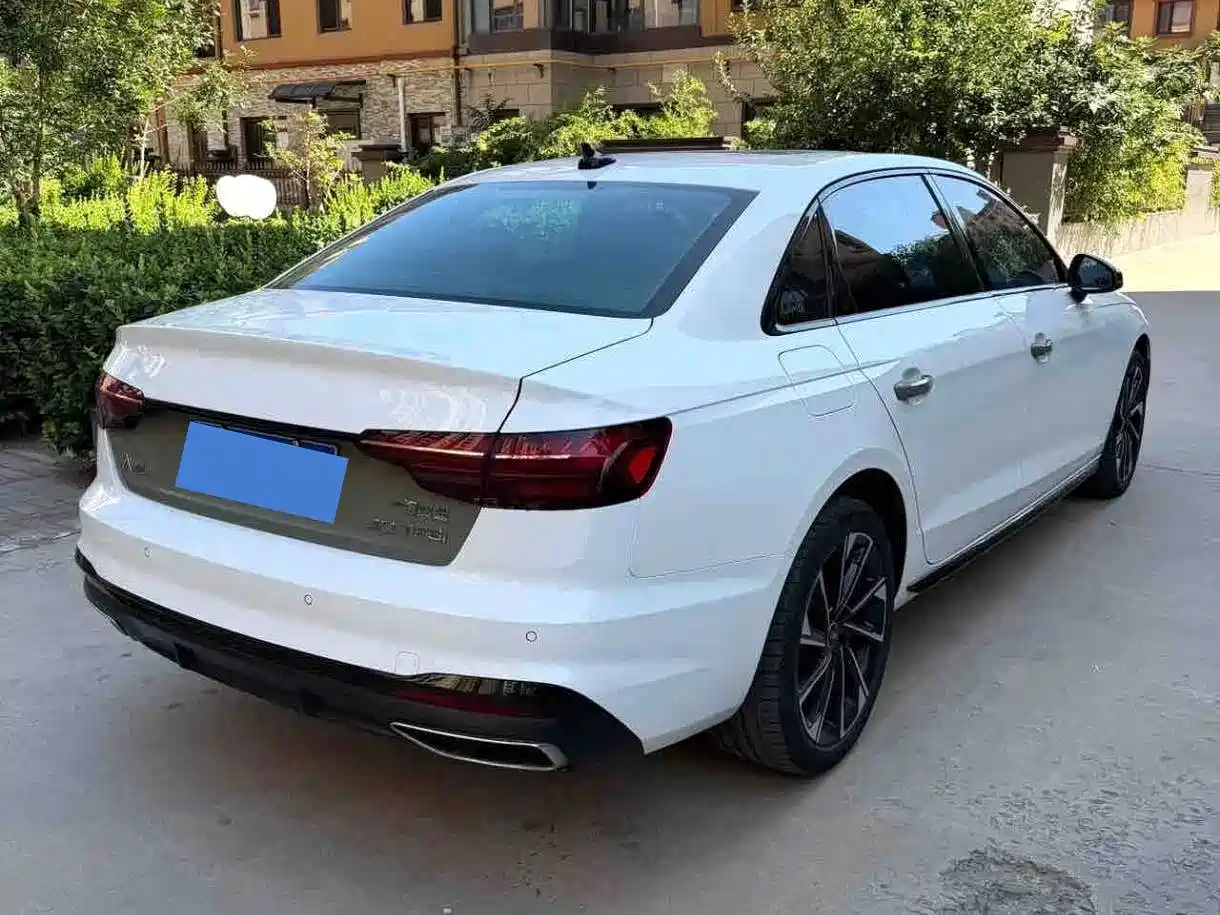Audi A4 2023