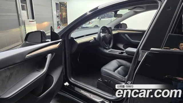 Tesla Model Y 2023