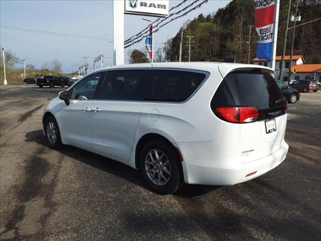 Chrysler Voyager 2023