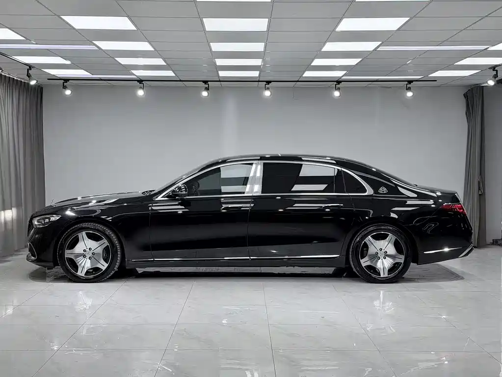 Mercedes-Benz Maybach S-Класс 2023