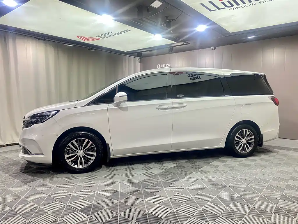 Buick GL8 2021