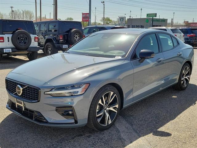 Volvo S60 2024