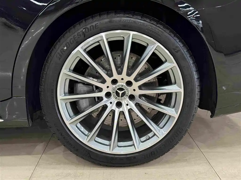 Mercedes-Benz S-Класс 2023