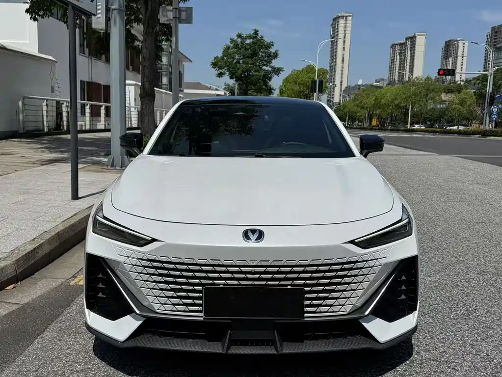 Changan UNI-V 2022