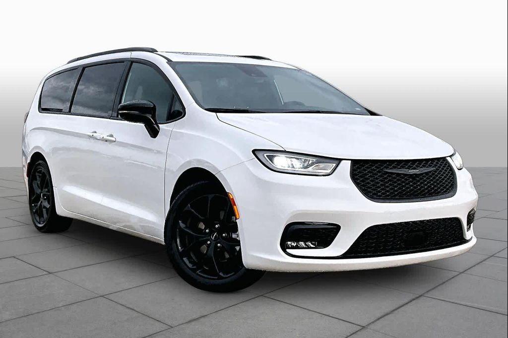 Chrysler Pacifica 2025