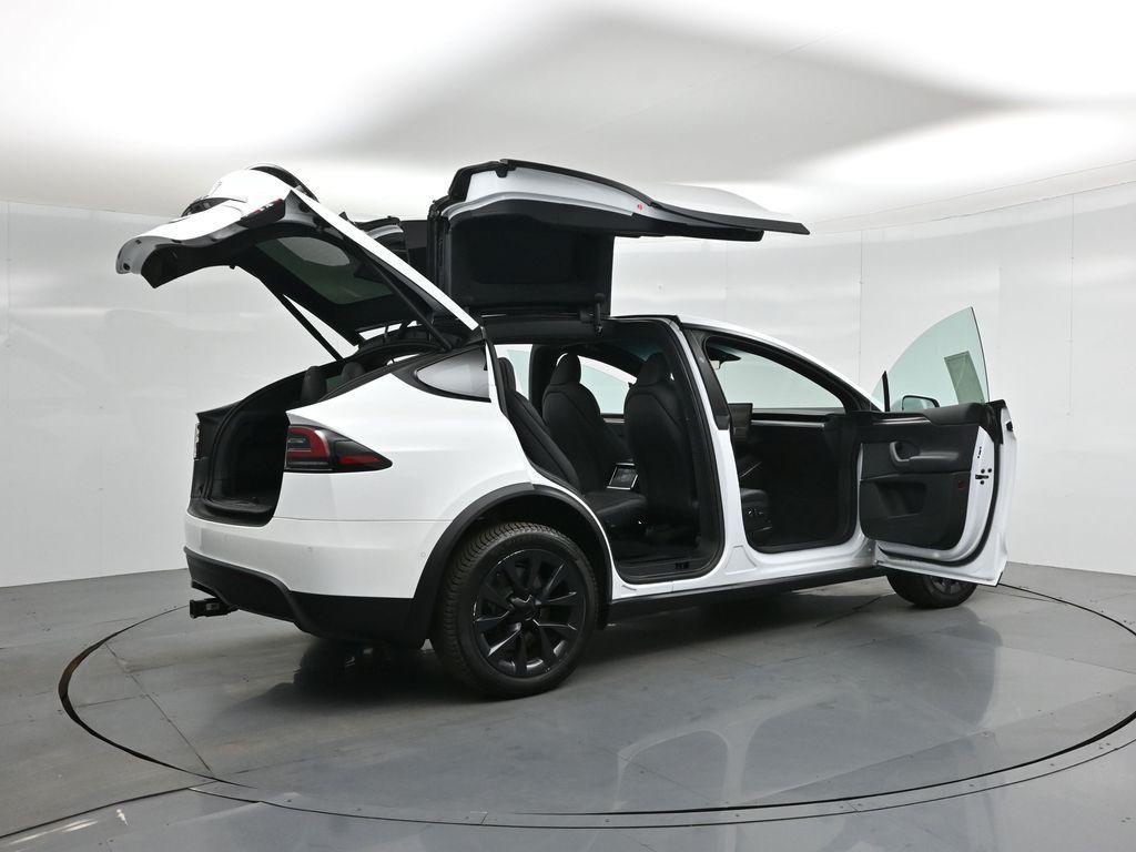 Tesla Model X 2022
