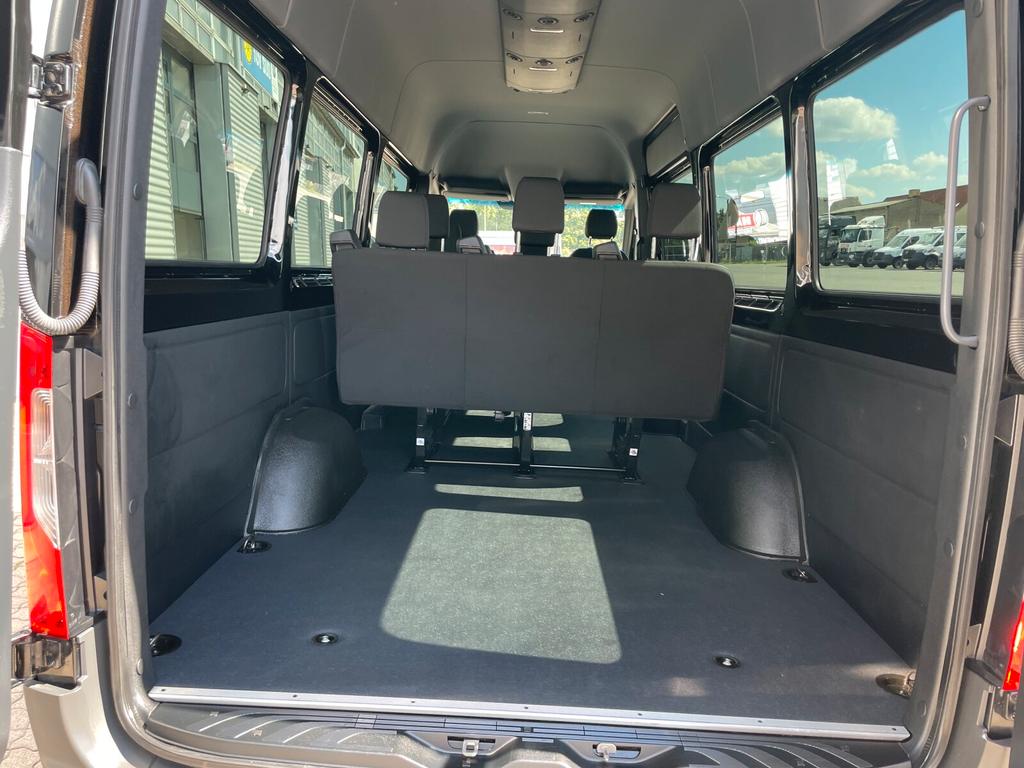 Mercedes-Benz SPRINTER 2024