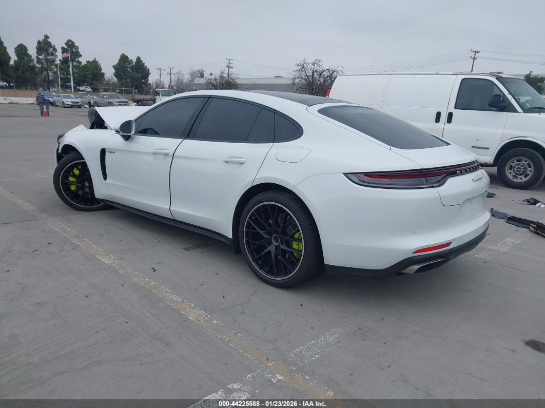 Porsche Panamera 2022