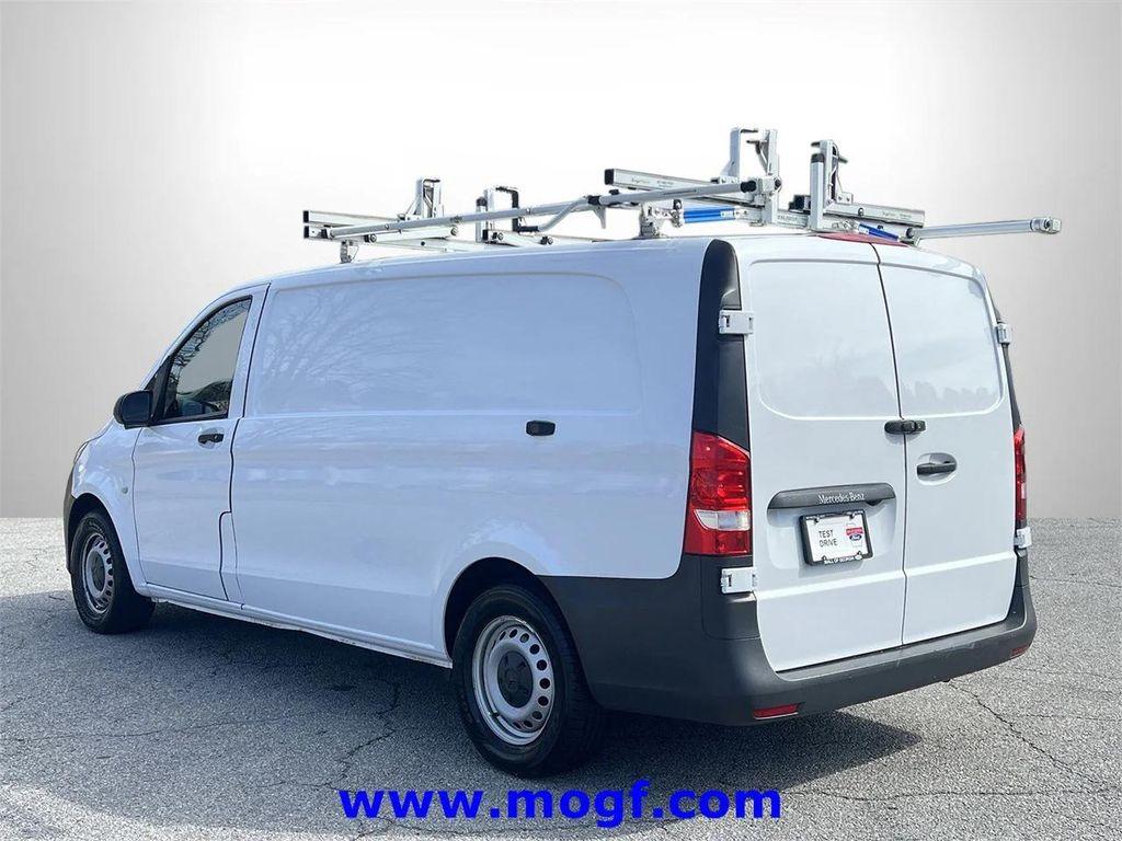 Mercedes-Benz Metris 2023