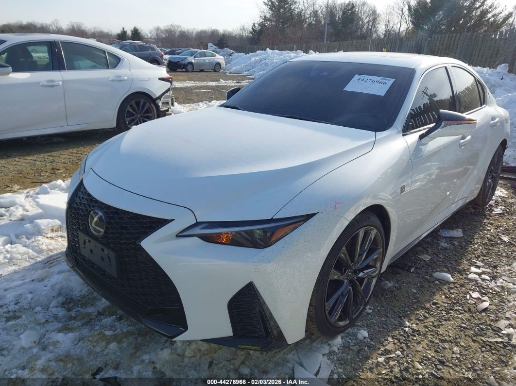 Lexus IS 2023