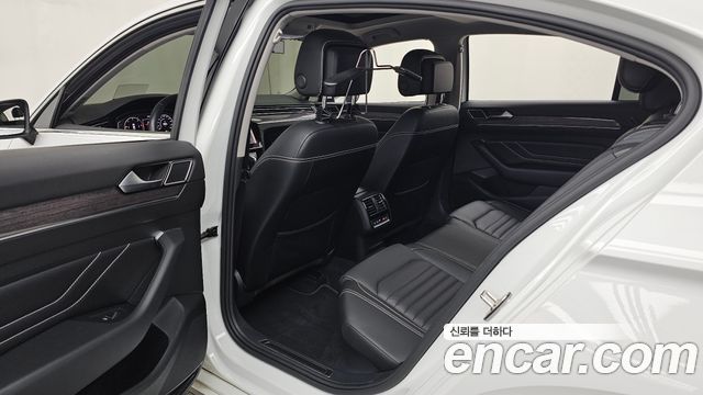 Volkswagen Passat 2021
